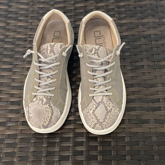 Hey Dudes sneakers Karina sliver python woman’s size 7 - Picture 1 of 6